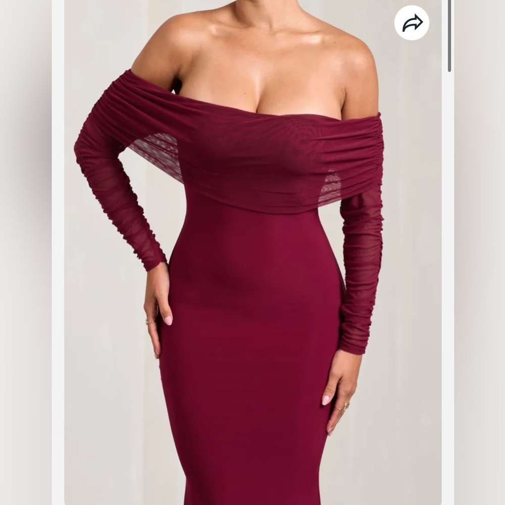 Club L London Off-Shoulder Long Sleeve Maxi Dress in Burgundy - Picture 3 of 8